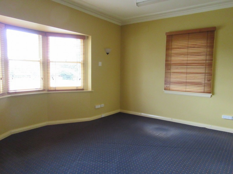 53 Soho St, Cooma NSW 2630