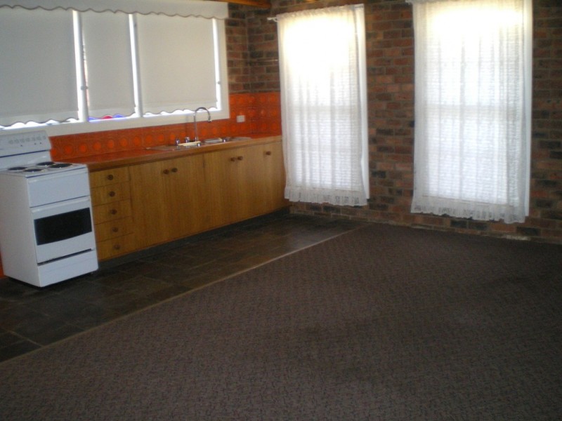 53 Soho St, Cooma NSW 2630