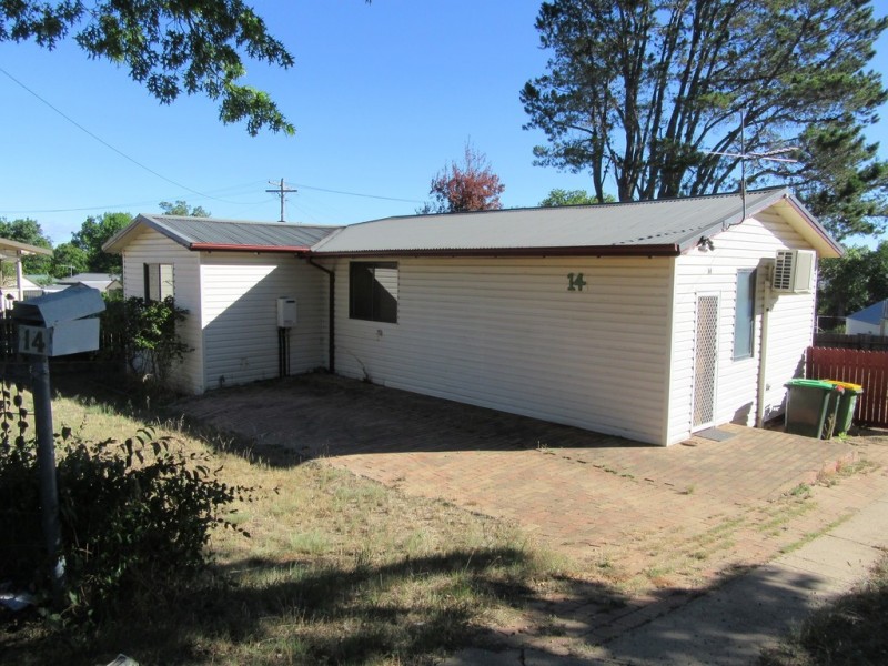 14 Walla St, Cooma NSW 2630