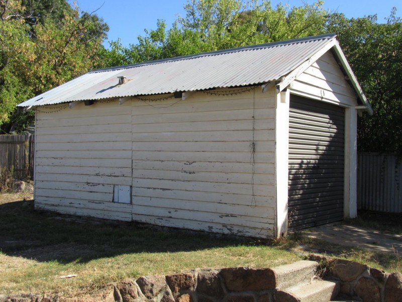 1 Mullan Pl, Cooma NSW 2630