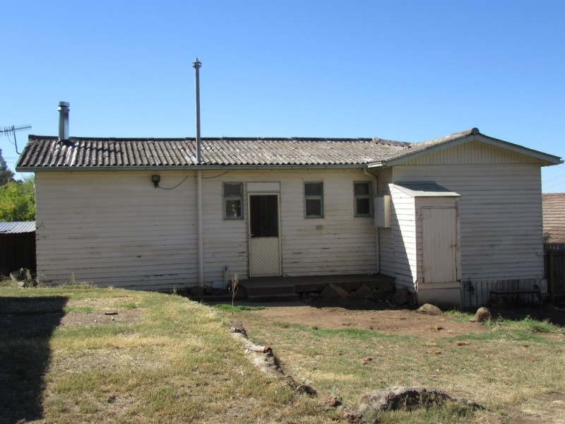 1 Mullan Pl, Cooma NSW 2630