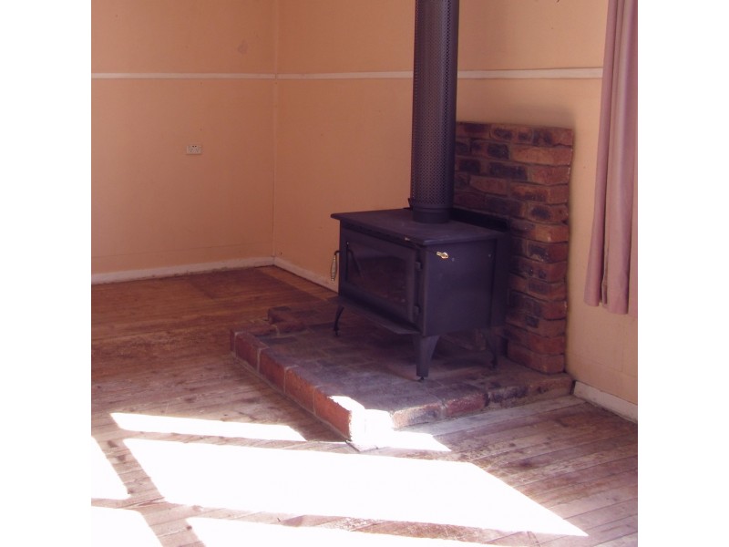 1 Mullan Pl, Cooma NSW 2630