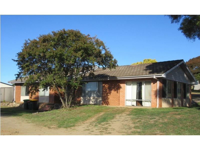 4 Woolalla st, Cooma NSW 2630