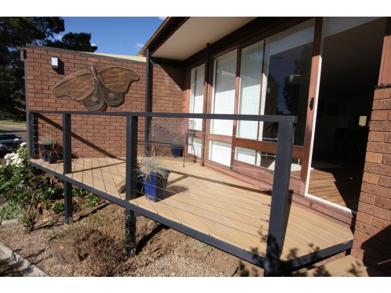 59 Hawkins St, Cooma NSW 2630