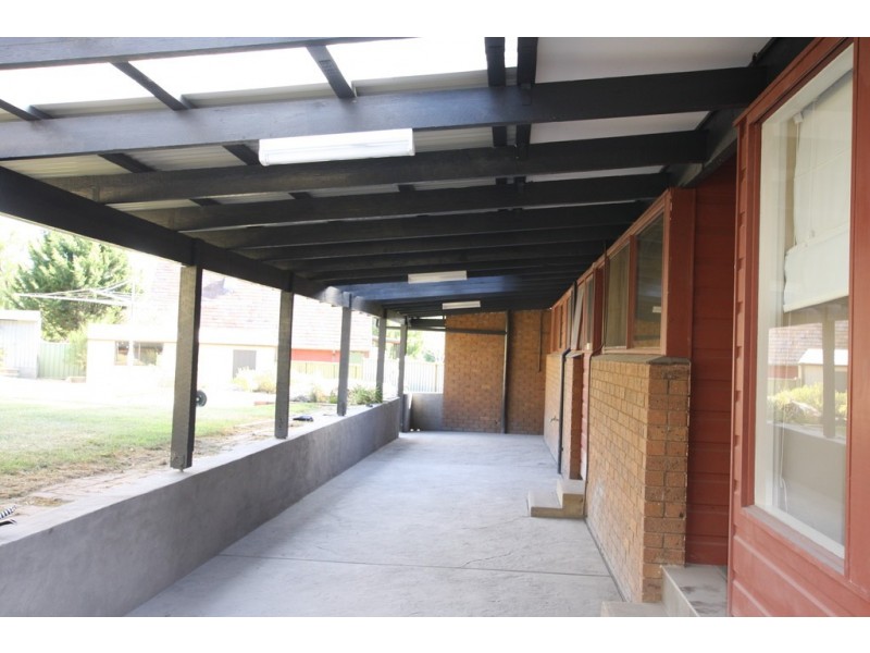 59 Hawkins St, Cooma NSW 2630