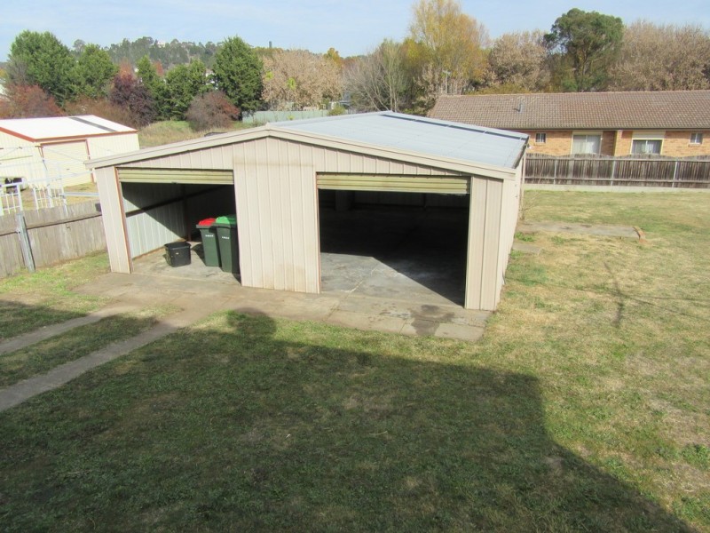 35 Creek St, Cooma NSW 2630