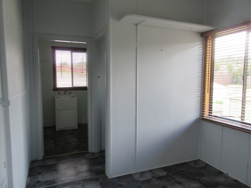 35 Creek St, Cooma NSW 2630