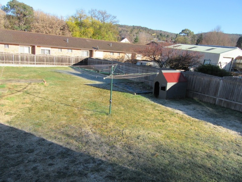 35 Creek St, Cooma NSW 2630