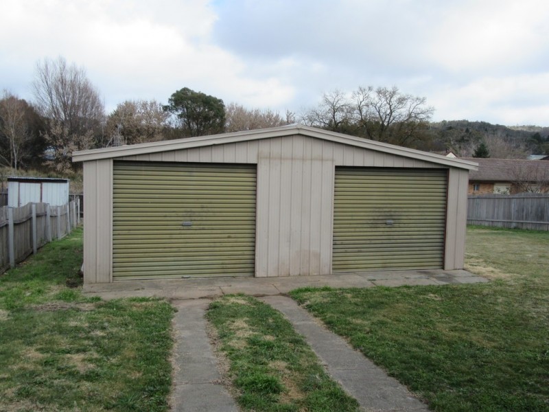 35 Creek St, Cooma NSW 2630