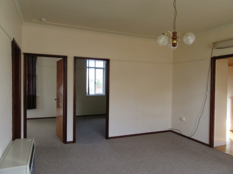 10 Norman Dykes Ave, Cooma NSW 2630