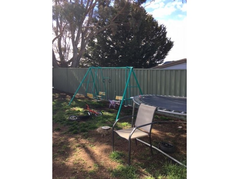 10 Norman Dykes Ave, Cooma NSW 2630