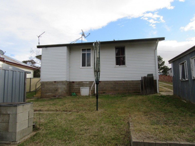10 Norman Dykes Ave, Cooma NSW 2630