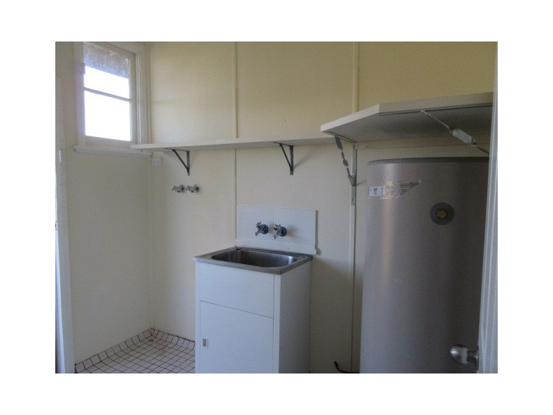 6 Amaroo Street, Cooma NSW 2630