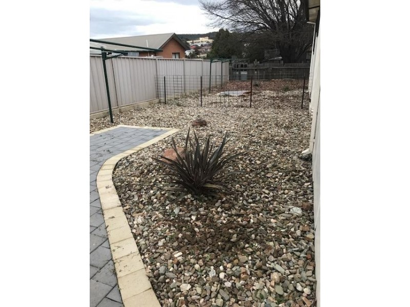 8 Denison St, Cooma NSW 2630