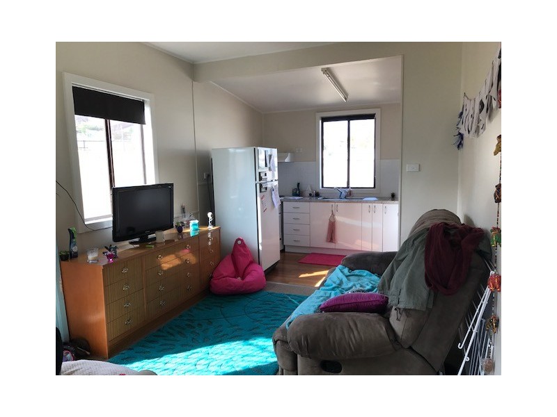 8 Denison St, Cooma NSW 2630