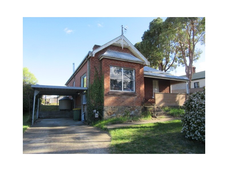 5 Egan St, Cooma NSW 2630