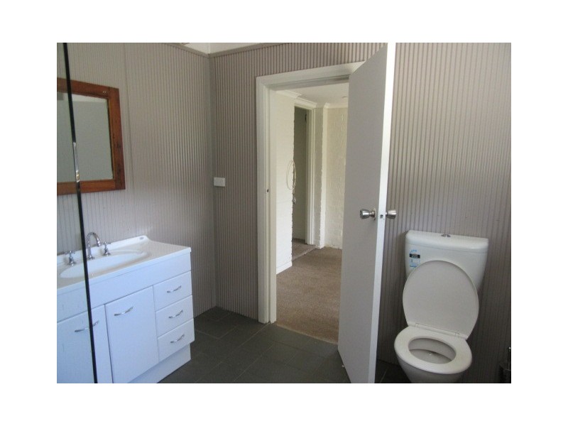 5 Egan St, Cooma NSW 2630