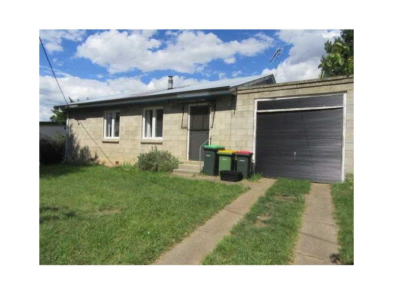 8 Buchan Pde, Cooma NSW 2630