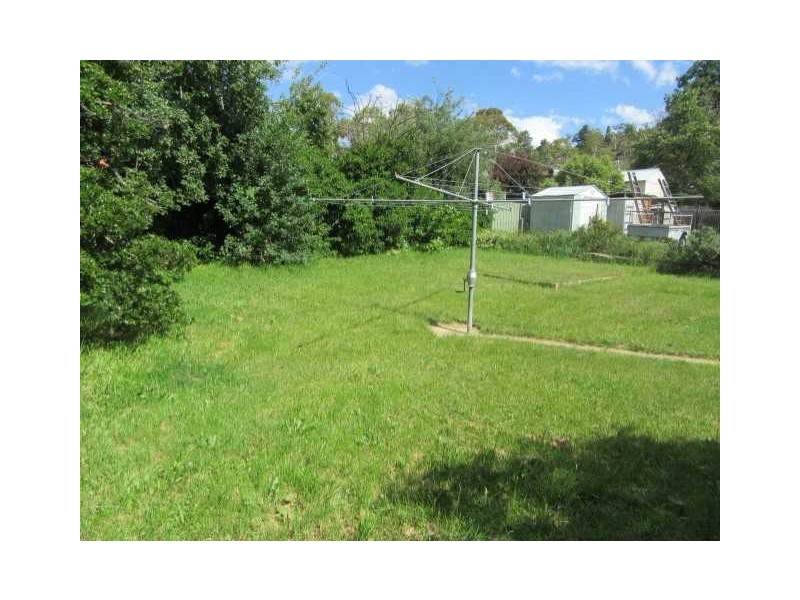 8 Buchan Pde, Cooma NSW 2630
