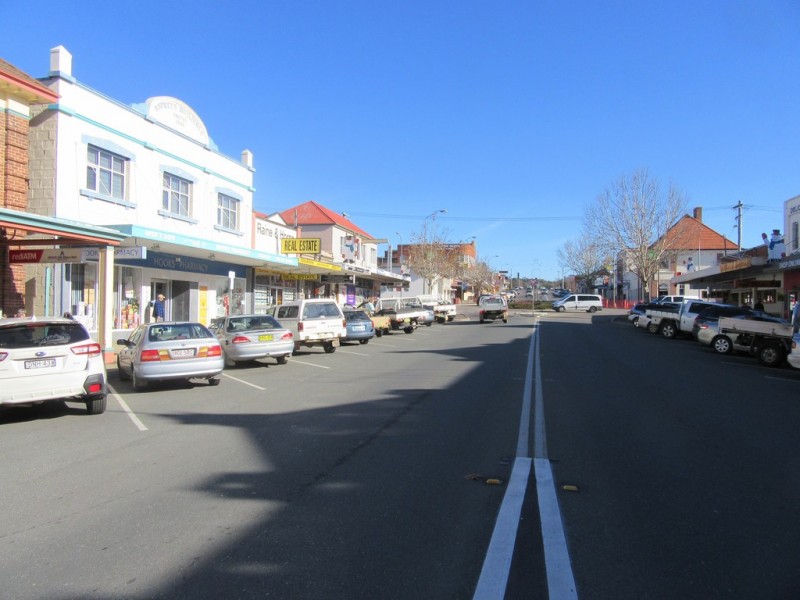 134 sharp st, Cooma NSW 2630
