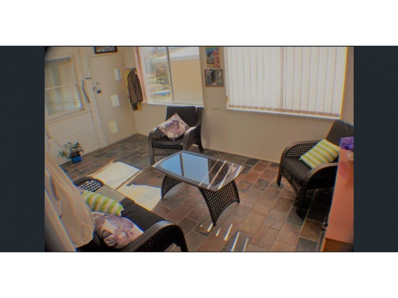 15 Neuss av, Cooma NSW 2630