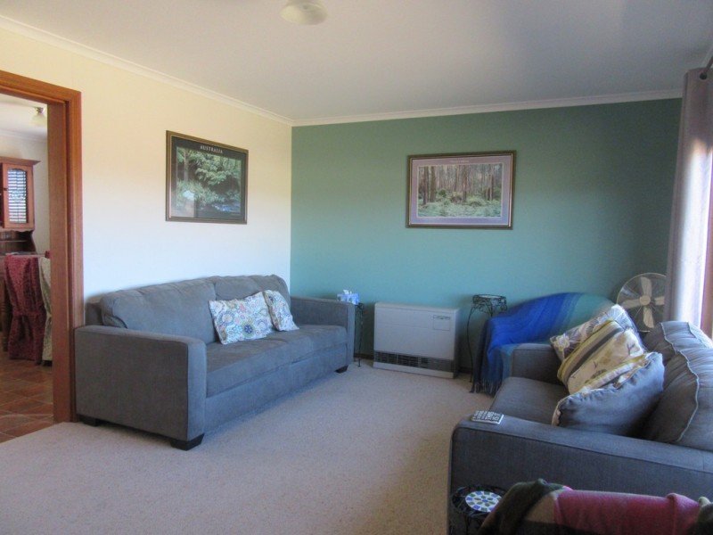 27 STOKE STREET, Adaminaby NSW 2629