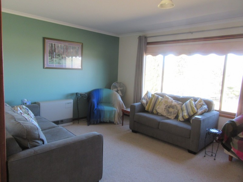 27 STOKE STREET, Adaminaby NSW 2629