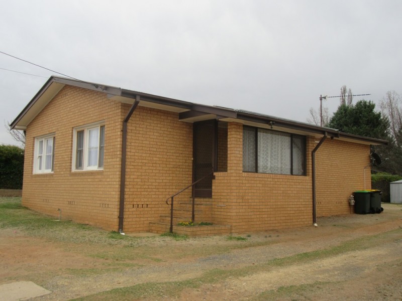 5 BETTS STREET, Cooma NSW 2630