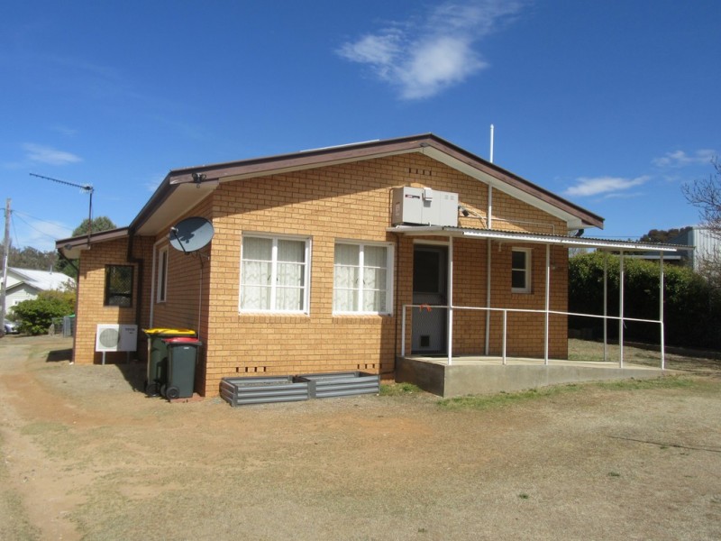 5 BETTS STREET, Cooma NSW 2630