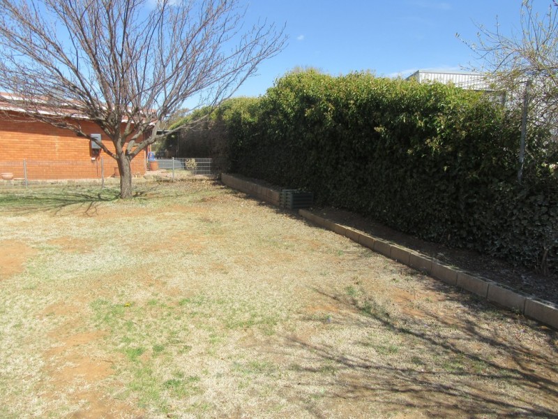 5 BETTS STREET, Cooma NSW 2630