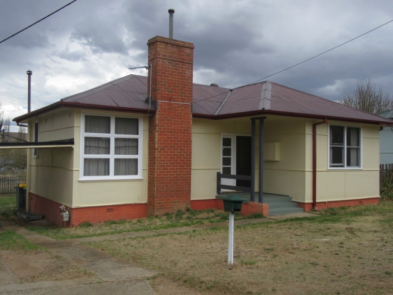 6 BENT STREET, Cooma NSW 2630