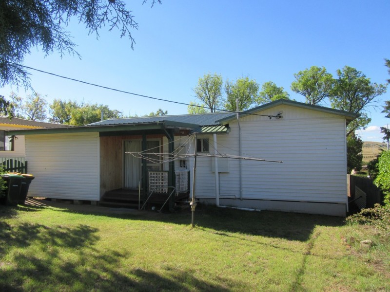 21 WANGIE STREET, Cooma NSW 2630