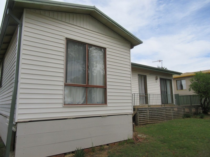 21 WANGIE STREET, Cooma NSW 2630