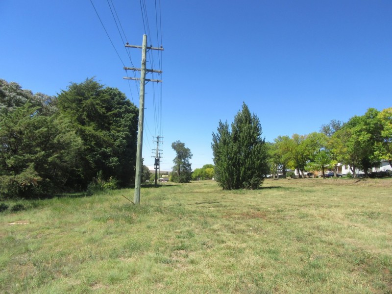 . WANGIE ST, Cooma NSW 2630