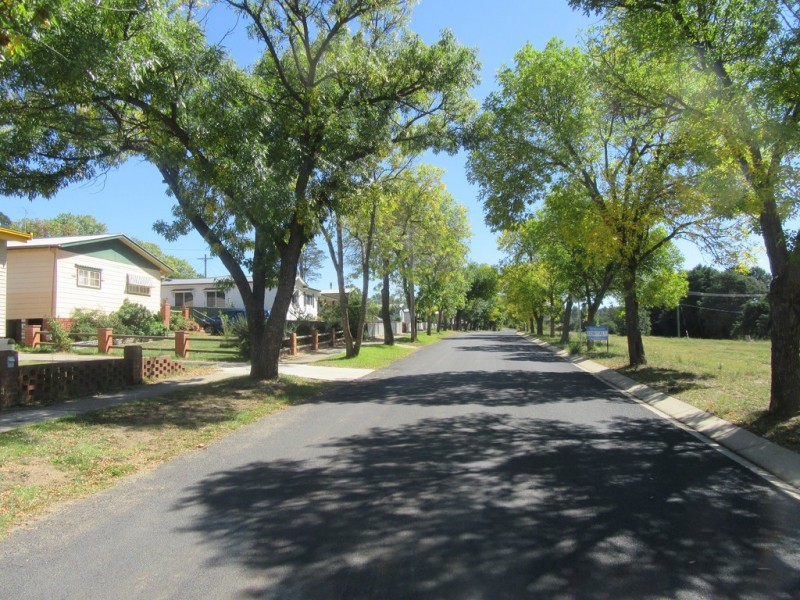 . WANGIE ST, Cooma NSW 2630