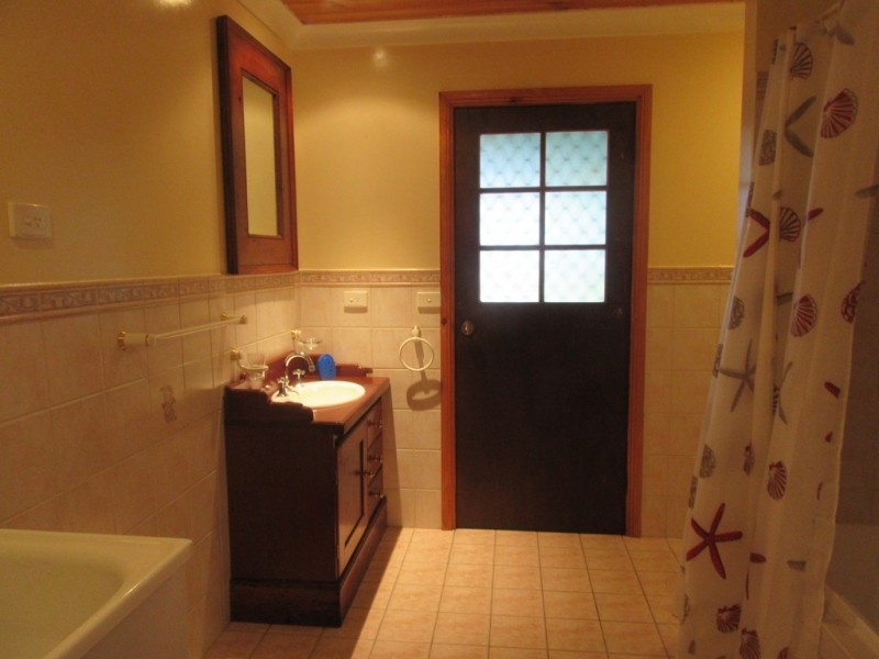 9 Nuess Ave, Cooma NSW 2630