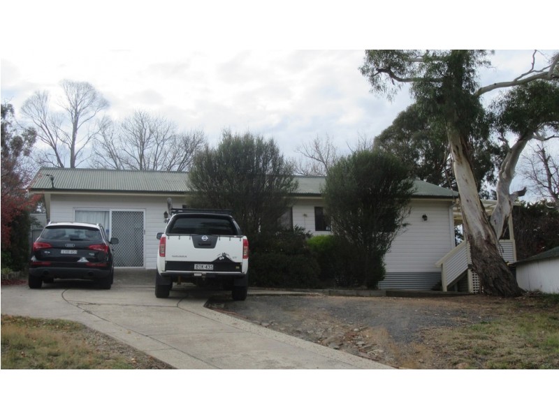 4 AMAROO STREET, Cooma NSW 2630