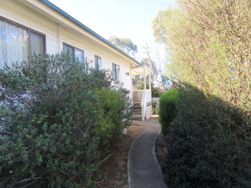 4 AMAROO STREET, Cooma NSW 2630