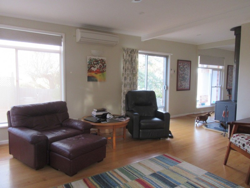 6 West Baron St, Cooma NSW 2630