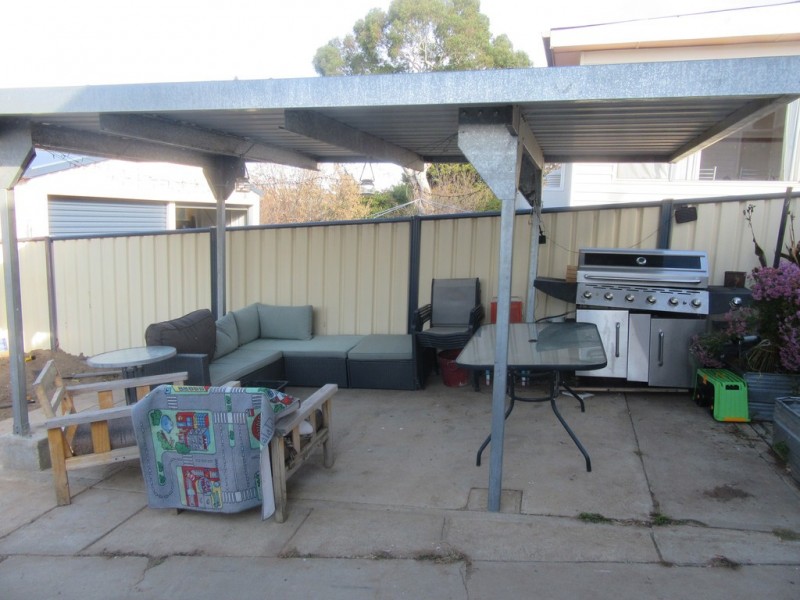 10 NORMAN DYKES AVENUE, Cooma NSW 2630