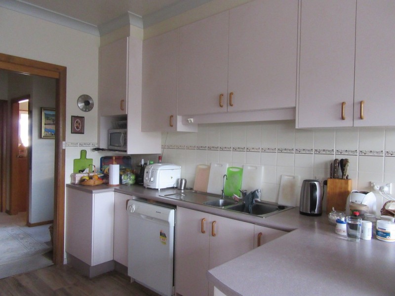 10 BLAIRGOWRIE AVENUE, Cooma NSW 2630