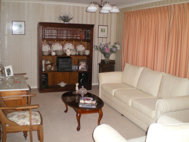 5 Elizabeth St, Cooma NSW 2630