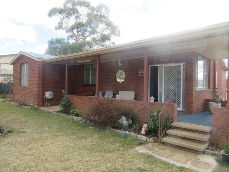 21 YAREEN RD, Cooma NSW 2630