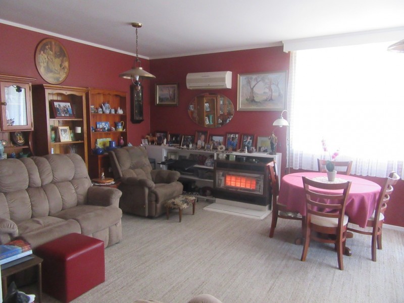 21 YAREEN RD, Cooma NSW 2630