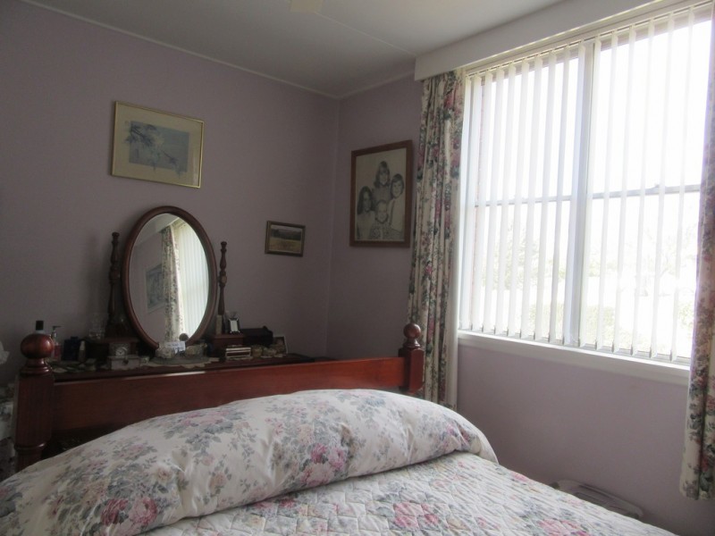21 YAREEN RD, Cooma NSW 2630