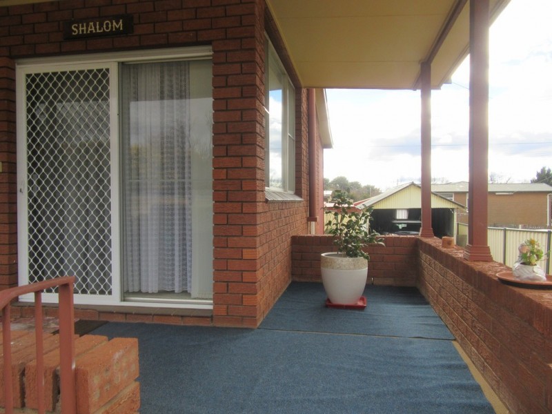 21 YAREEN RD, Cooma NSW 2630