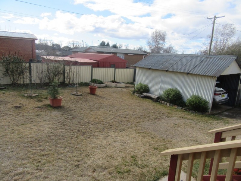 21 YAREEN RD, Cooma NSW 2630
