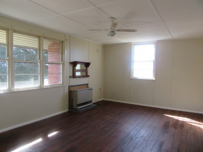 11 ORANA AVENUE, Cooma NSW 2630