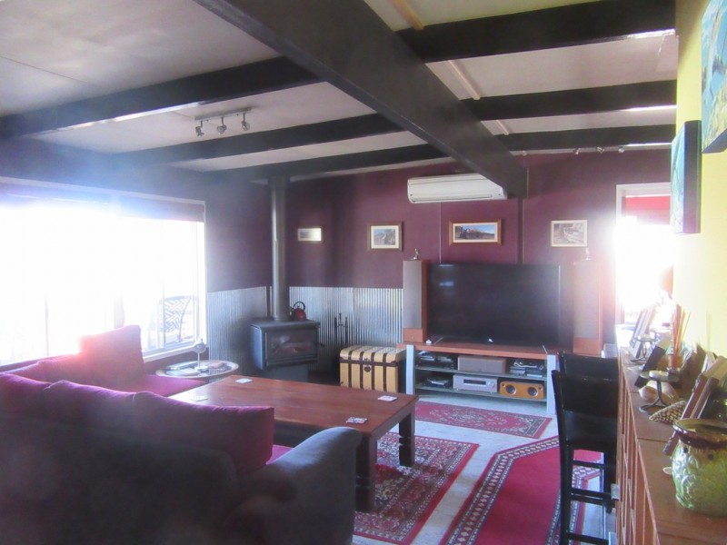 3 COSGROVE STREET, Adaminaby NSW 2629