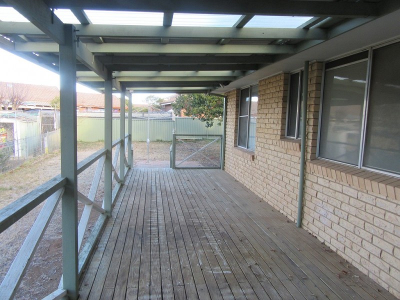 6 Warra St, Cooma NSW 2630